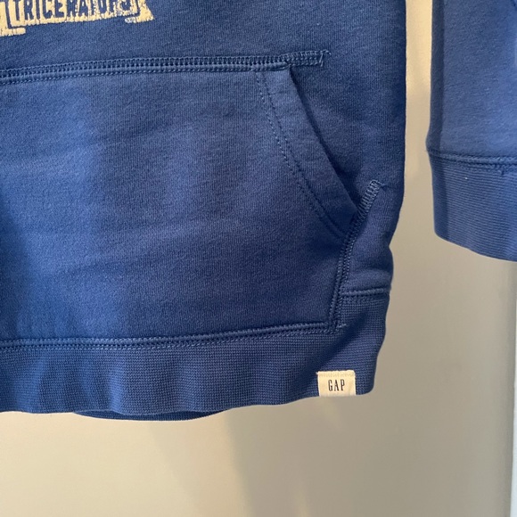 3 sweaters - Picture 13 of 16